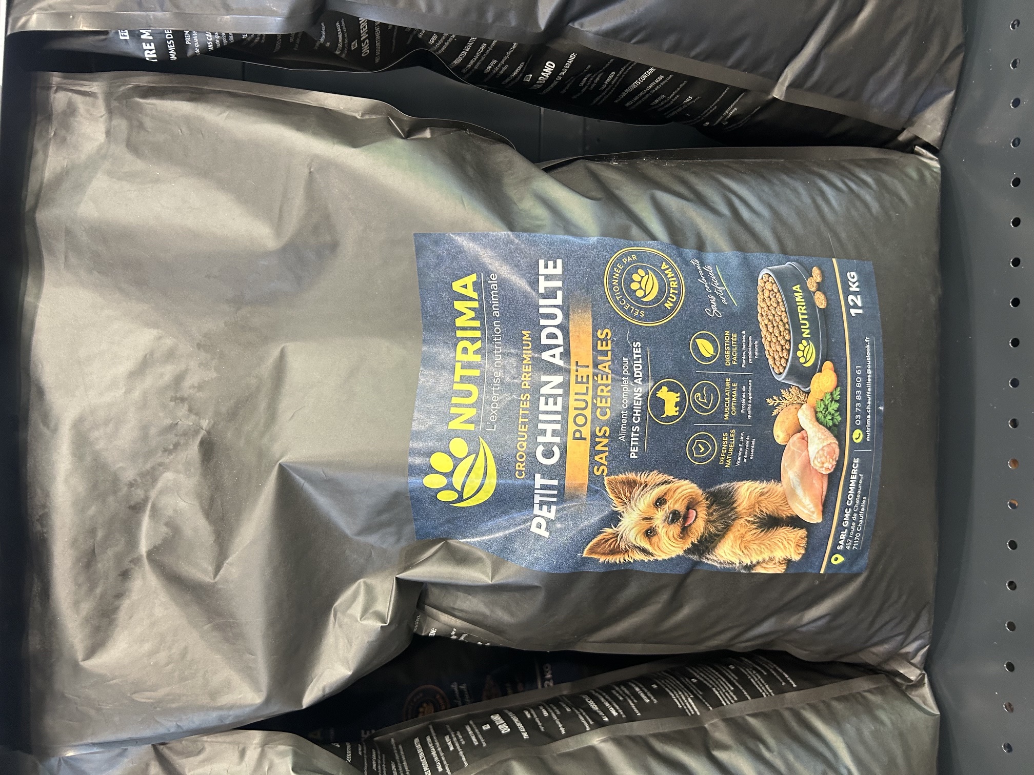 Photo du sac de croquettes Nutrima Petit chien adulte — Poulet, face avant